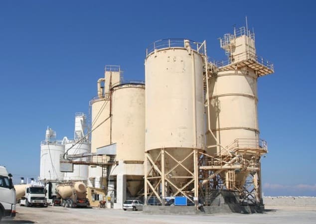 Ghana Trade Minister Commends Founder of Dzata Cement