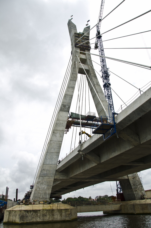 Close-up view of pylon and under-carriage of bridge (Joshua Wanyama)