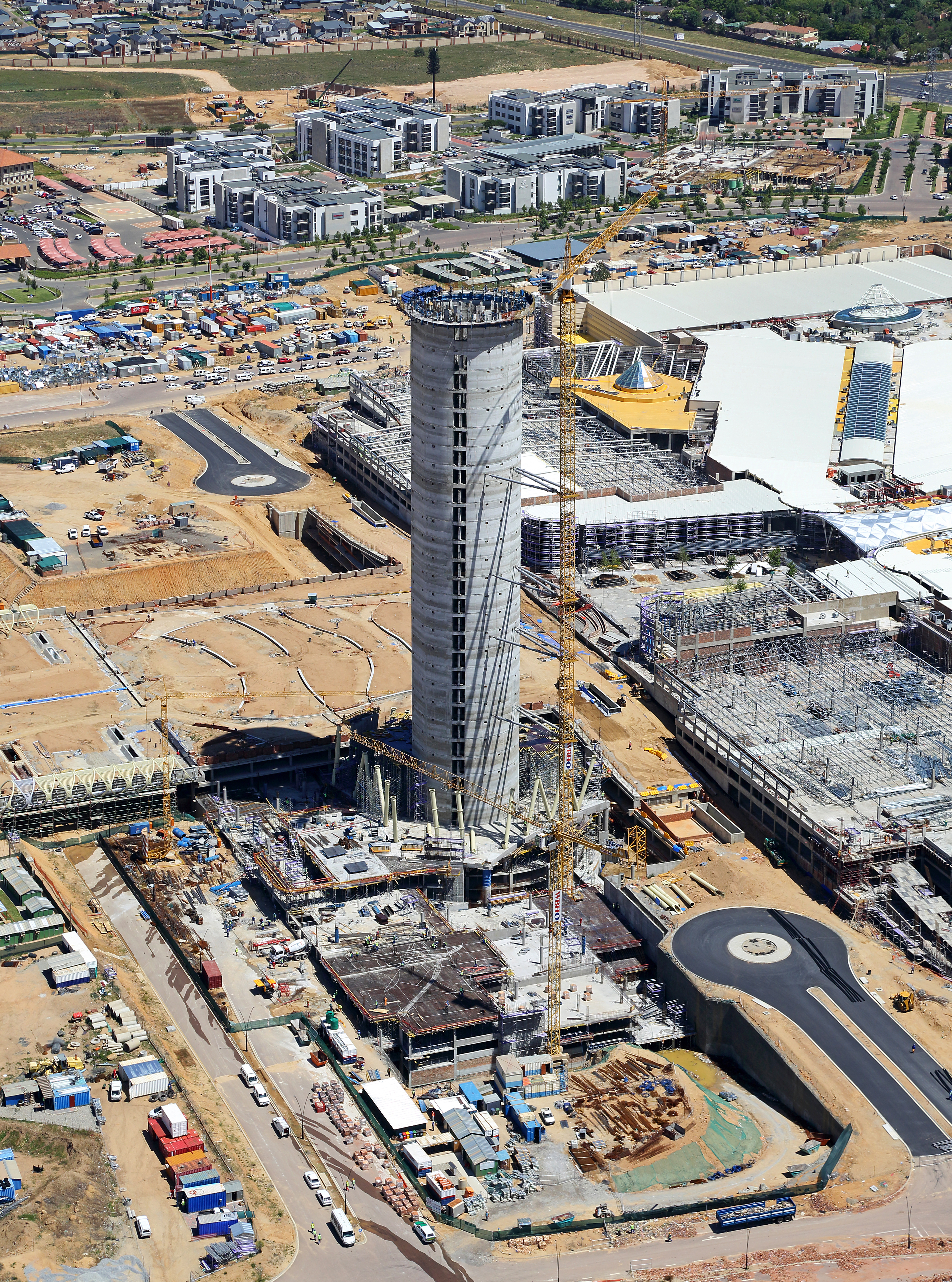 PwC Tower under construction on the same site as the Mall of Africa (Grant Duncan Smith | Dreamstime)