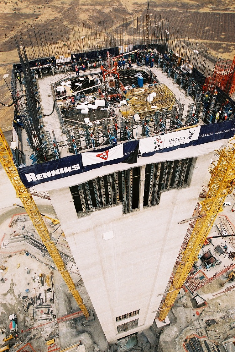 To pump concrete to the challenging height of 109 m called for a special formulation, and in this respect admixtures supplied by CHRYSO SA plays a vital role.