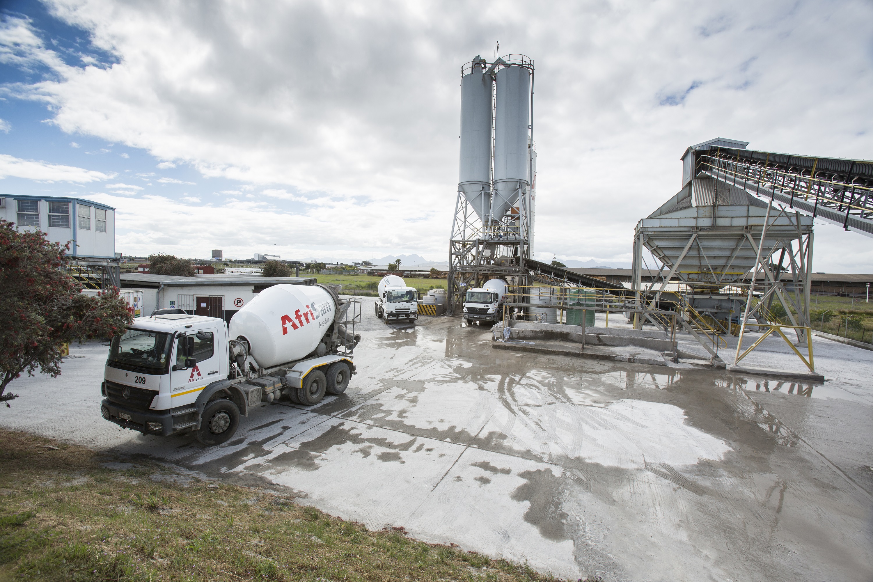 The ready-mix is supplied by AfriSam.