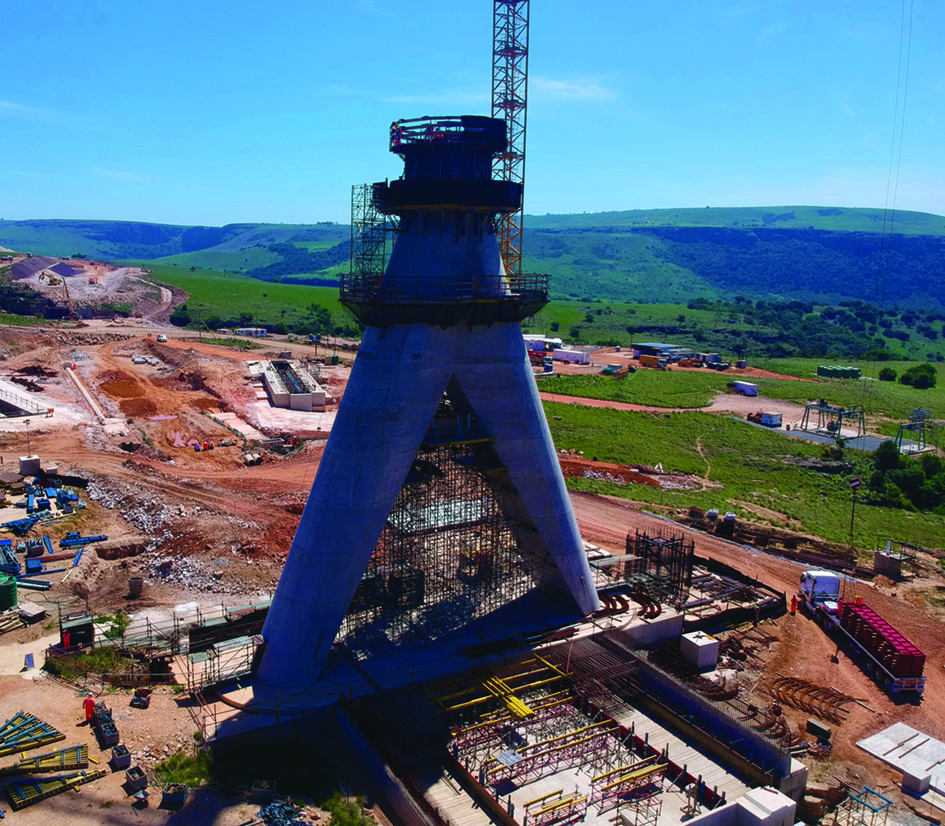 The South pylon structure with formwork and steel fixing activities for spire lift in November 2022 (photo supplied by Concor)
