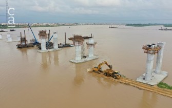 Construction of piers (julius-berger-int.com)